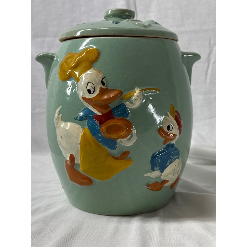 Vintage Donald Duck Cookie Jar Walt Disney Productions Ceramic Green Chef 9.5in